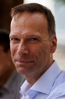 claus_266_400.jpg