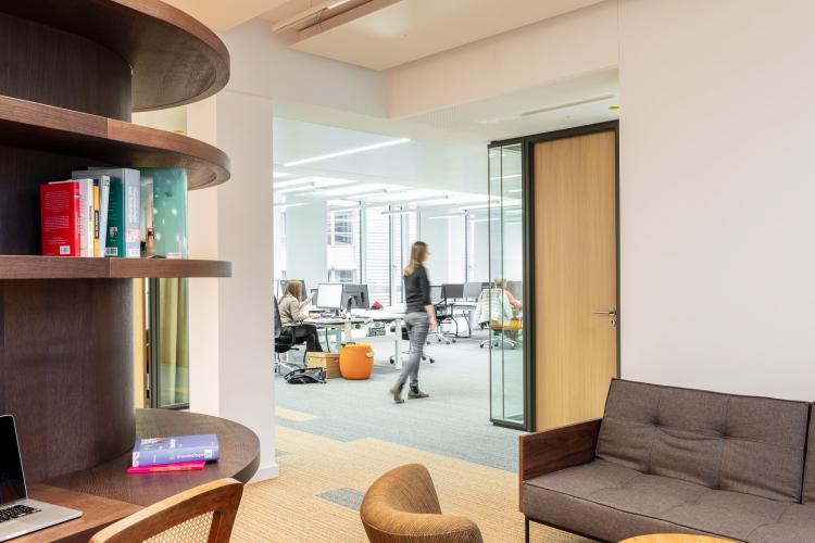 Astellas im Newton