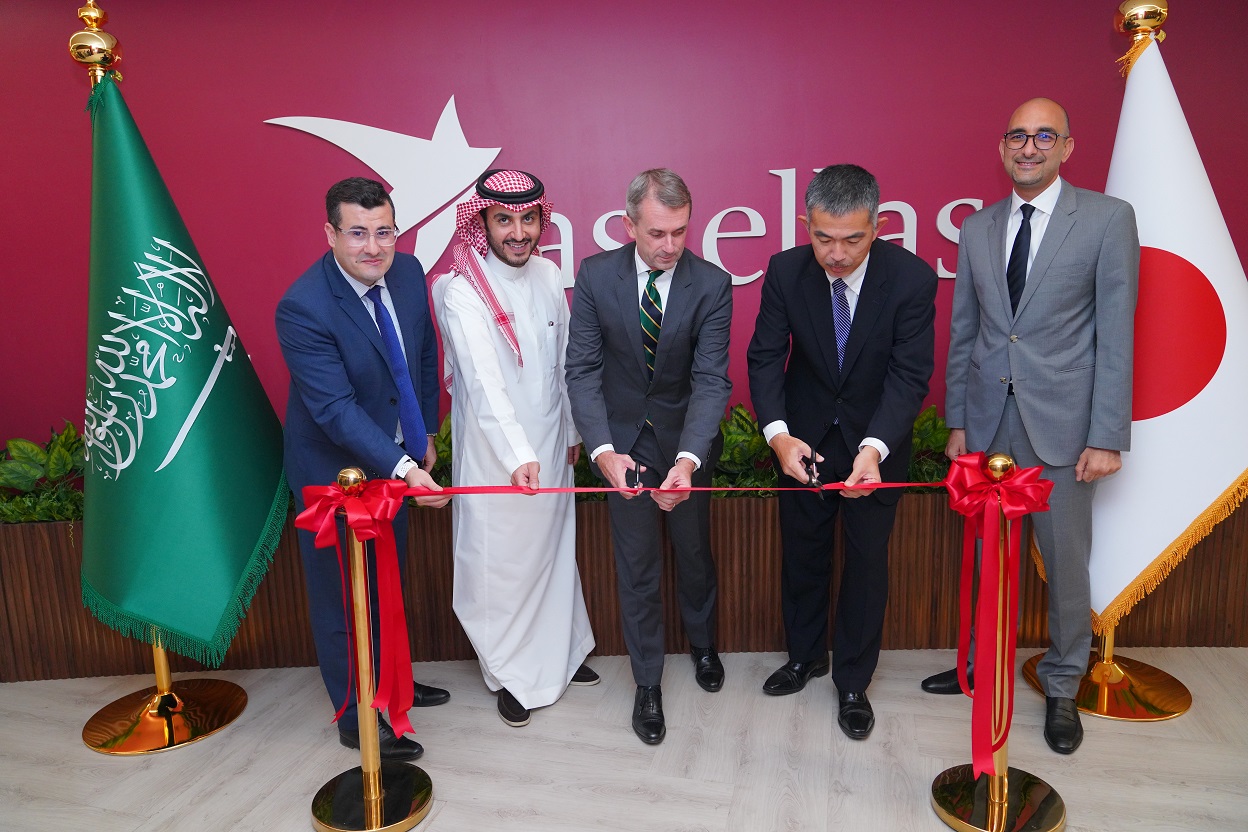 group_photo_from_astellas_ksa_office_ribbon_cutting_ceremony