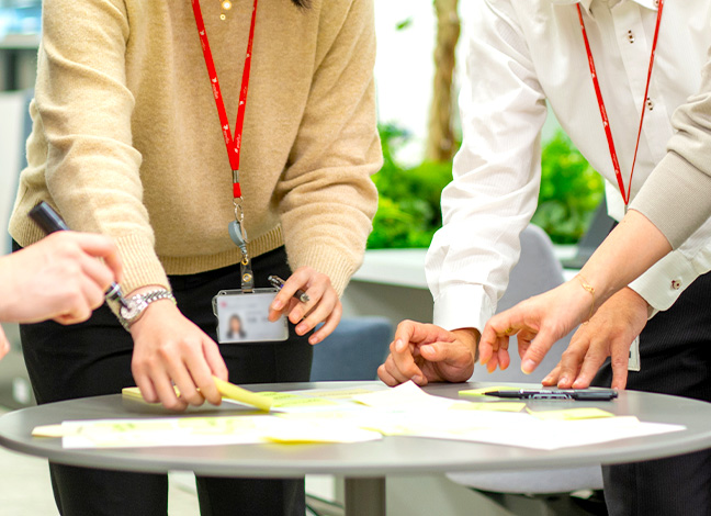 Uncovering Expertise—An Internal Search Hub for Fostering Fresh Ideas and Opportunities