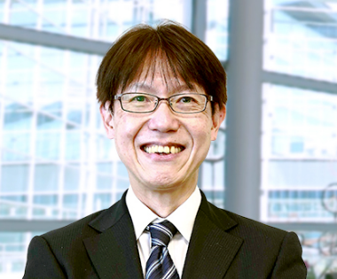 情報システム部長 須田　真也
