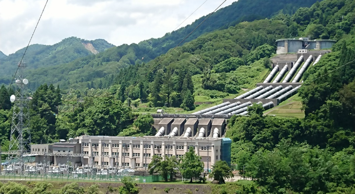 A hydroelectric power plant that supplies GHG-free renewable energy 